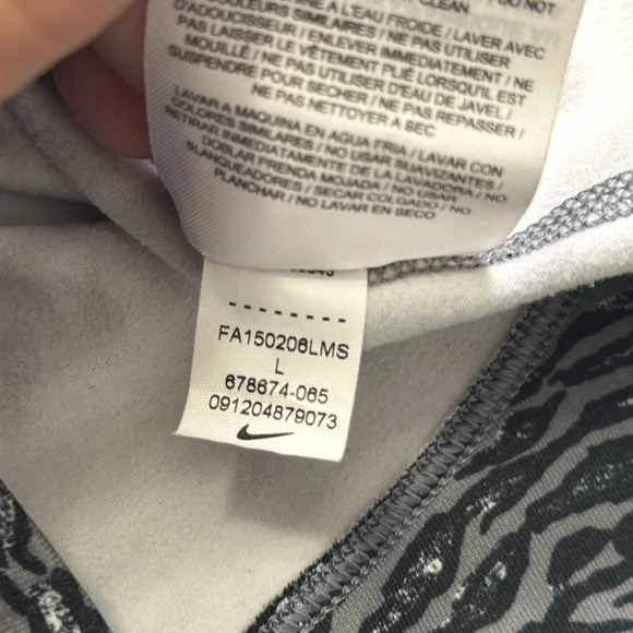 Nike Pro Girls 1/4 Zip Long Sleeve Hooded Pullover Black Size Large - Picture 10 of 12